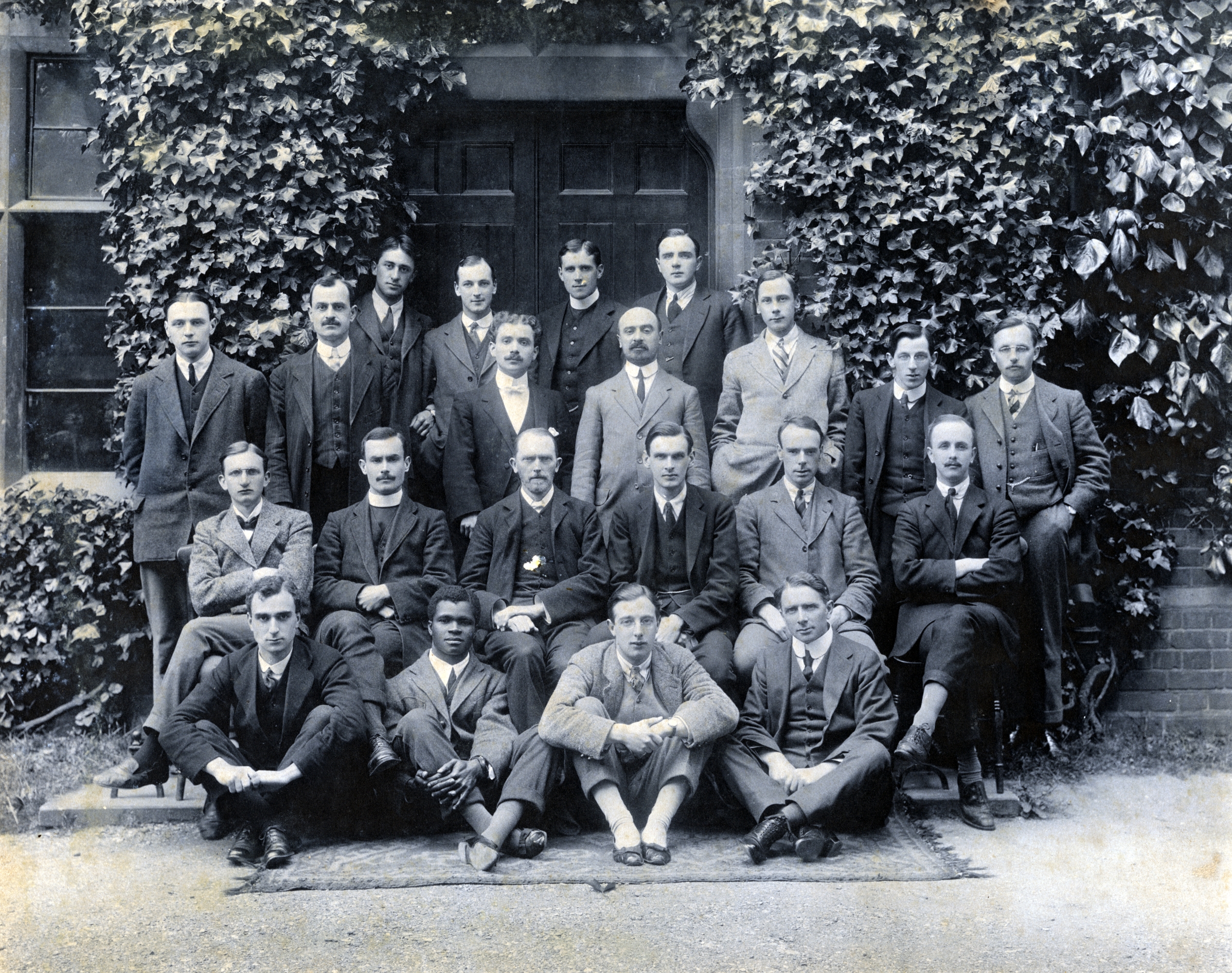 1913 College Year photo