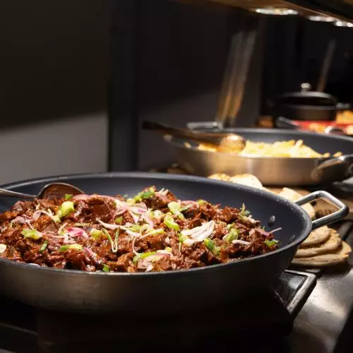 Photo of a hot lunch ready to be served