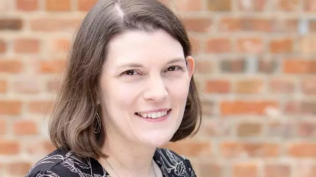 Robyn Wyncoll headshot