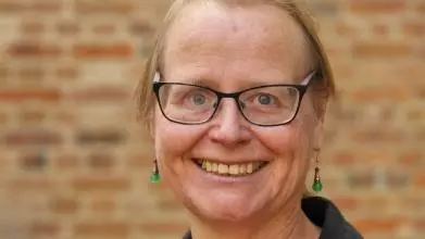 Lucy Robertson
