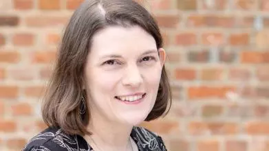 Robyn Wyncoll headshot